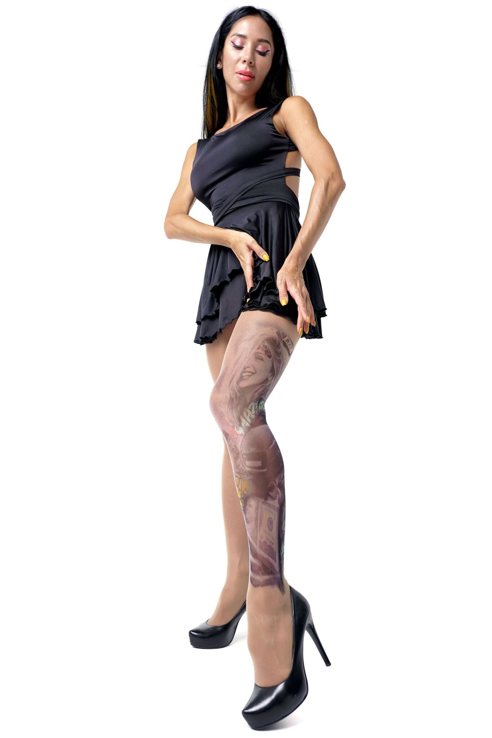 Колготки с имитацией тату в виде авто и девушки (Размер: S-M-L) (Цвет: бежевый)