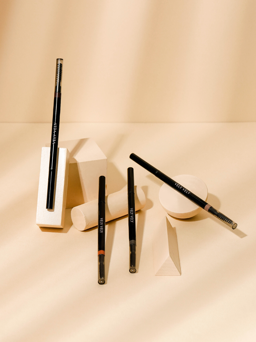 Vely Vely Карандаш для бровей из микрофибры – шоколадный Microfiber Brow Pencil – Choco B 0.09 гр