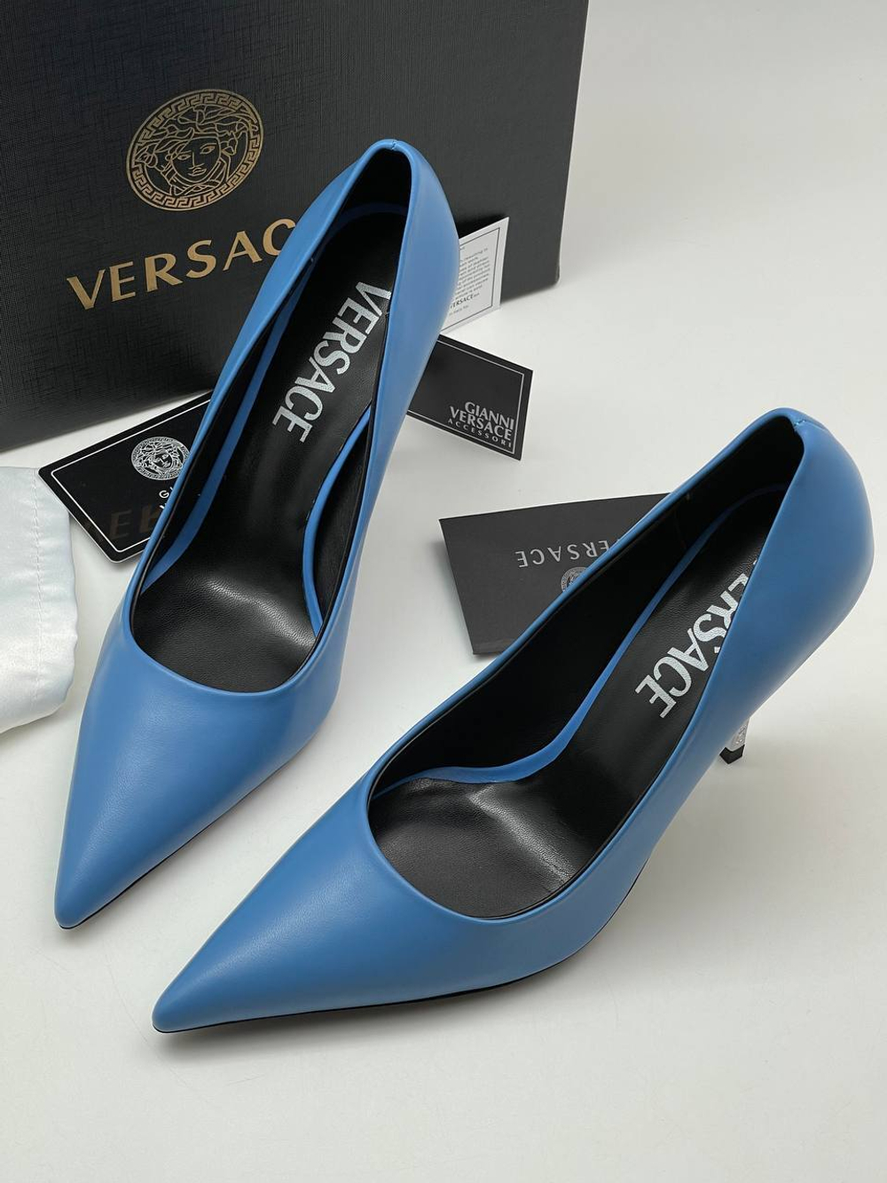 Туфли Versace