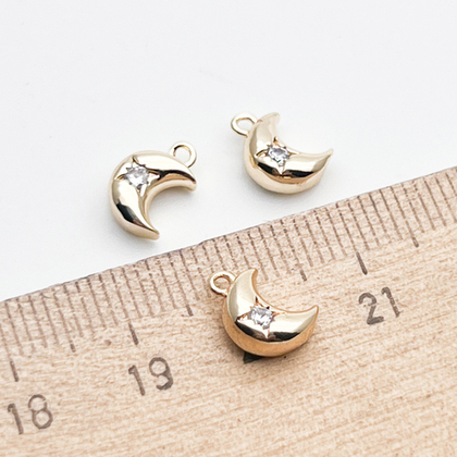 Подвеска Месяц (двухсторонняя!), цвет золото, фианит, размер 9*6 мм, цена за 1 шт