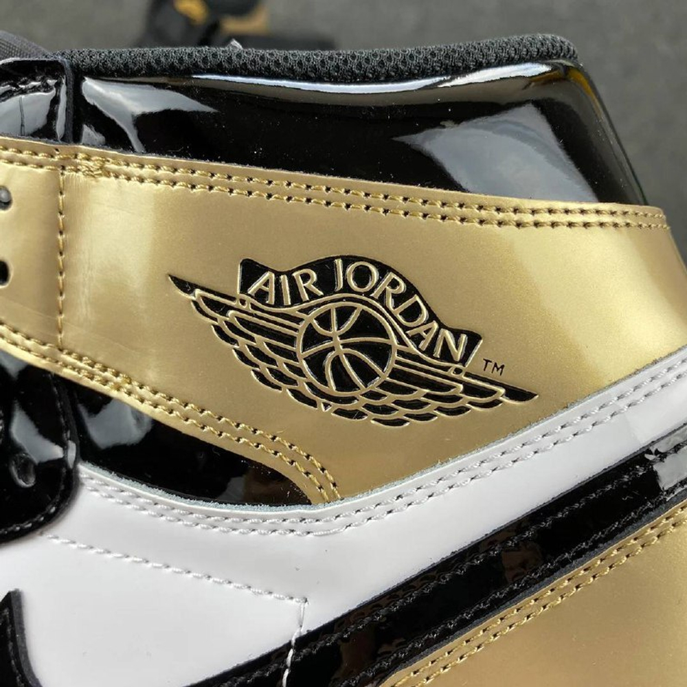 Кроссовки AIR JORDAN 1 RETRO HIGH OG NRG 'GOLD TOE'