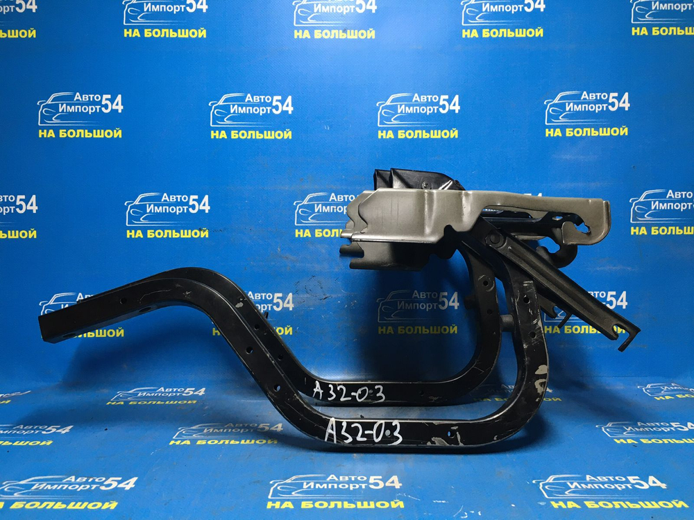 Петля багажника NISSAN CEFIRO 1997