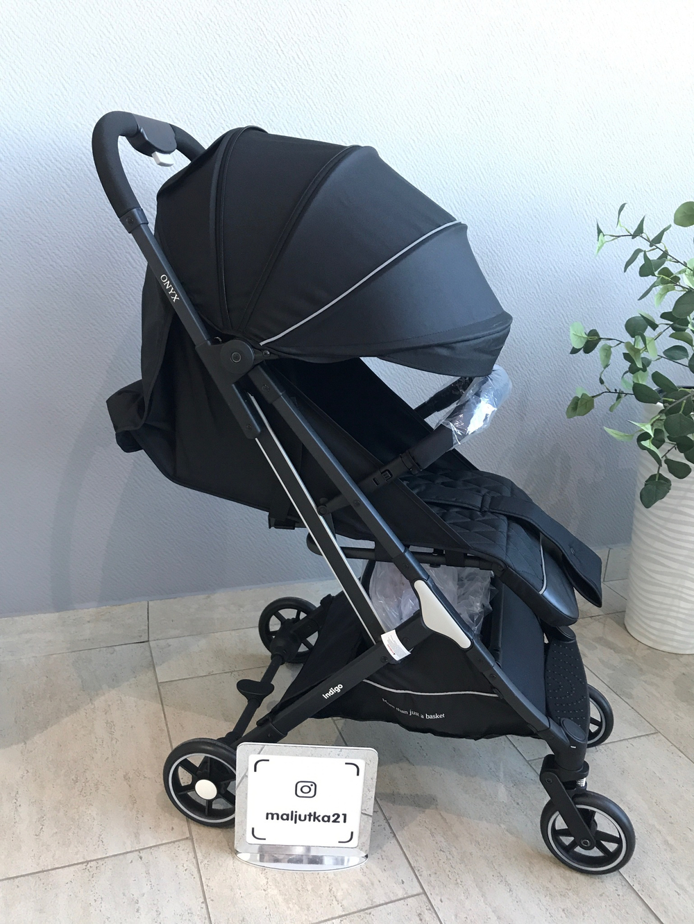 Коляска прогулочная ONYX (INDIGO) (черный)