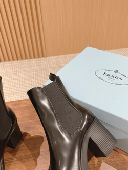 Ботинки Prada