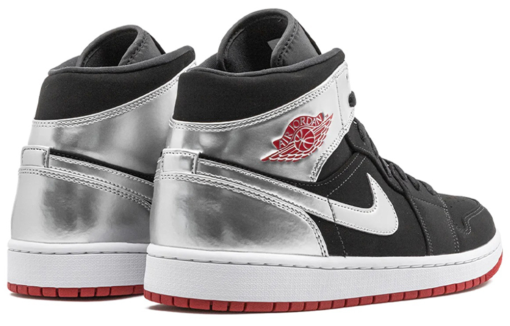 Кроссовки Jordan Air Jordan 1 Mid Takes It Back To "Johnny Kilroy"