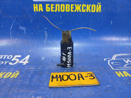 Моторчик бачка омывателя TOYOTA DUET 1999