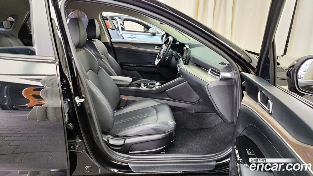 Kia K5 (Optima) 3 Generation 2.0 (05.2020)