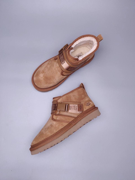 UGG