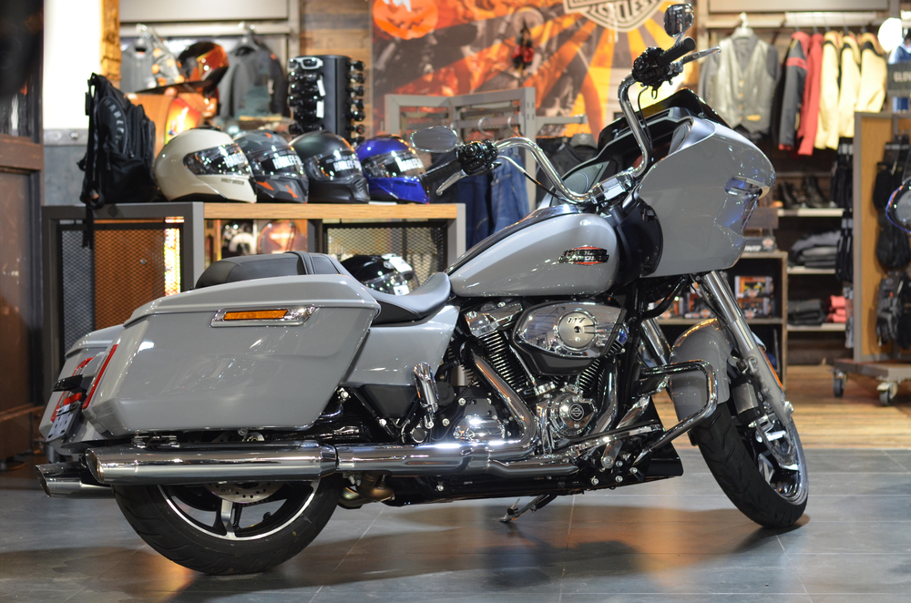 Harley-Davidson Road Glide 117 Atlas Silver 2024 с НДС