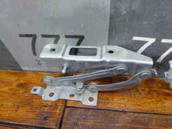 Петли капота комплект Geely Monjaro 21-нв Б/У Оригинал 5032064800C15