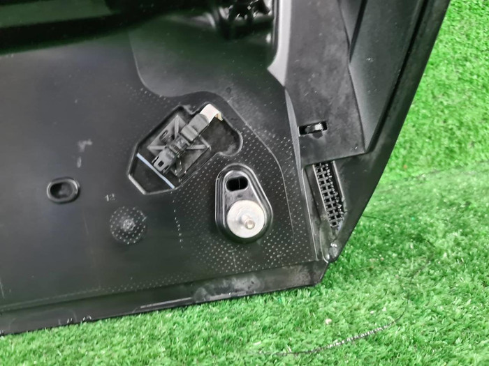 Спойлер крышки багажника Range Rover Sport 2 L494 (2017-2022)