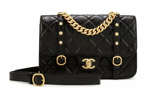 Черная стеганая сумка Chanel из состаренной телячьей кожи