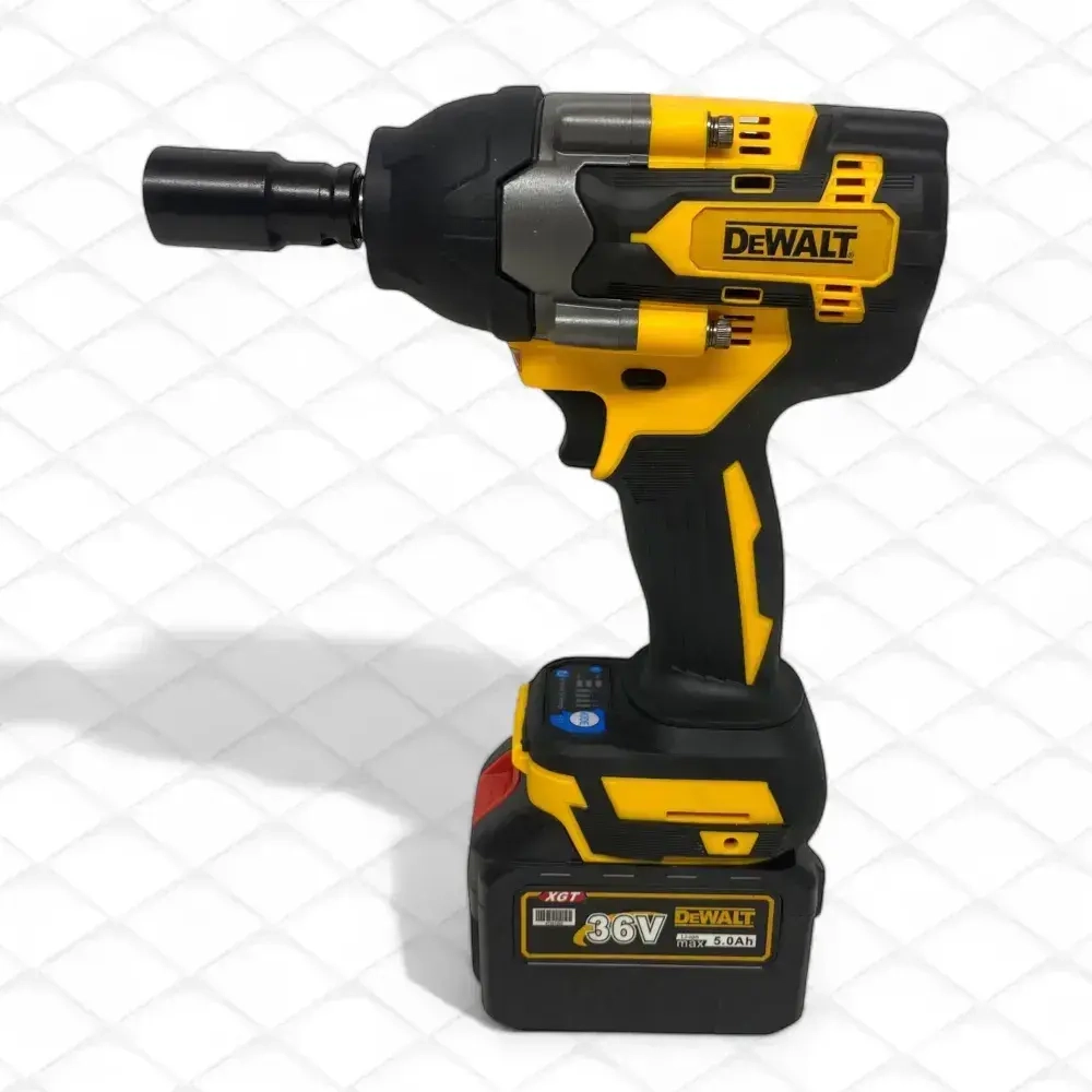 Гайковерт DEWALT ударный бесщеточный аккумуляторный 700 ньютон 2 АКБ