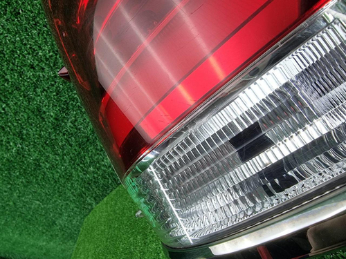 Фонарь левый внешний Toyota Land Cruiser 200 15-21