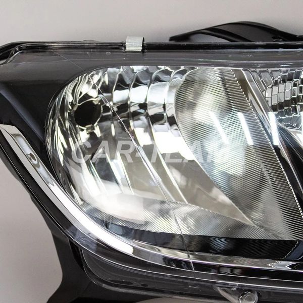 Фара Лада Ларгус FL (с 2021 - по н.в), Renault Logan 2 (2014-2018) передняя, правая 5200744754 (аналог)