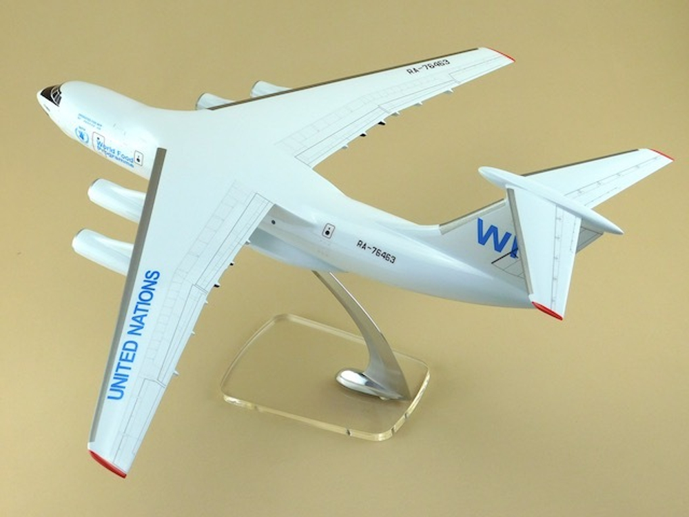 Модель самолета Ил-76ТД (М1:100, WFP)