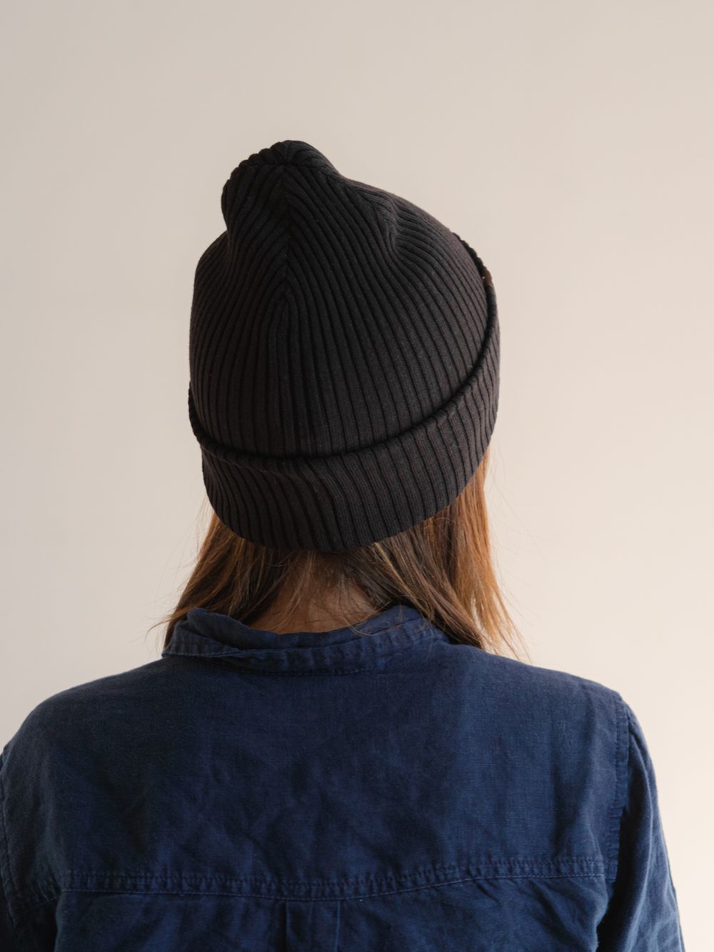 Шапка вязаная весенняя/осенняя МУЛА (ЧЕРНЫЙ)