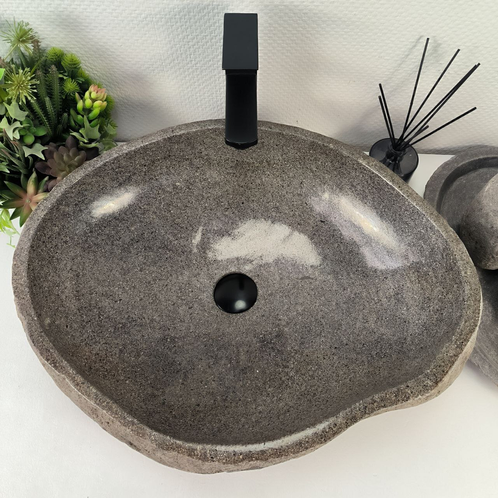 Раковина из речного камня RS-64856 59*47*16 0857
