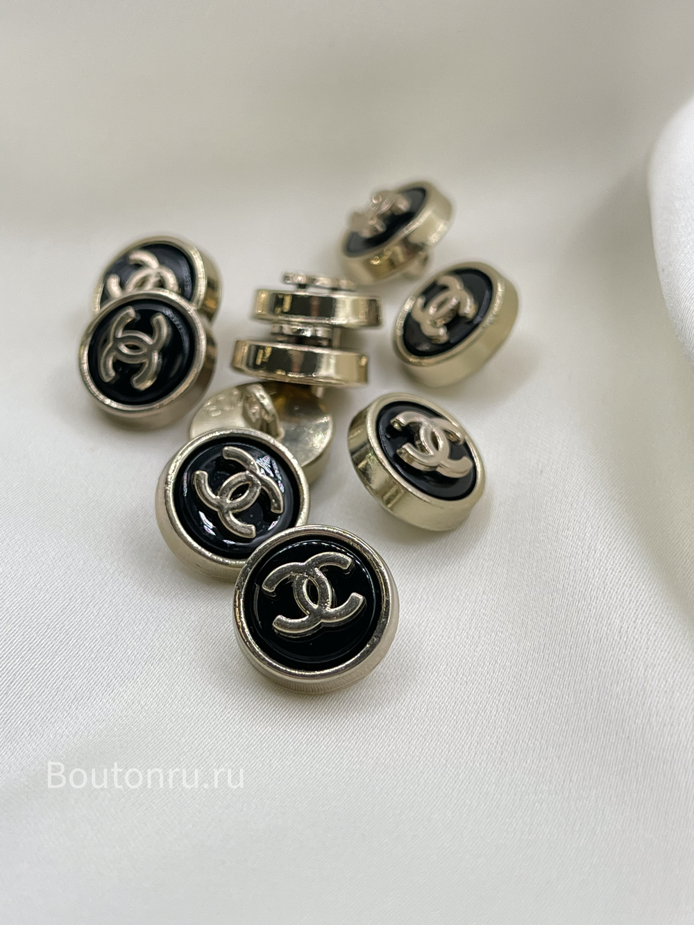 Пуговицы Шан. черные в золоте