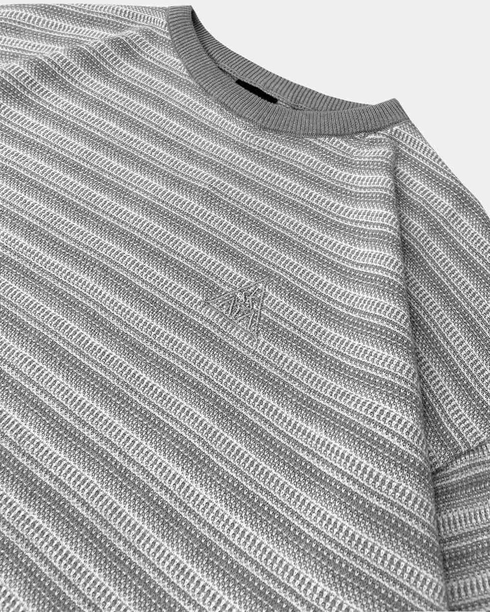 Купить Футболка Issaya вязаная Rhythm серо-белая Футболка Issaya вязаная Rhythm серо-белая