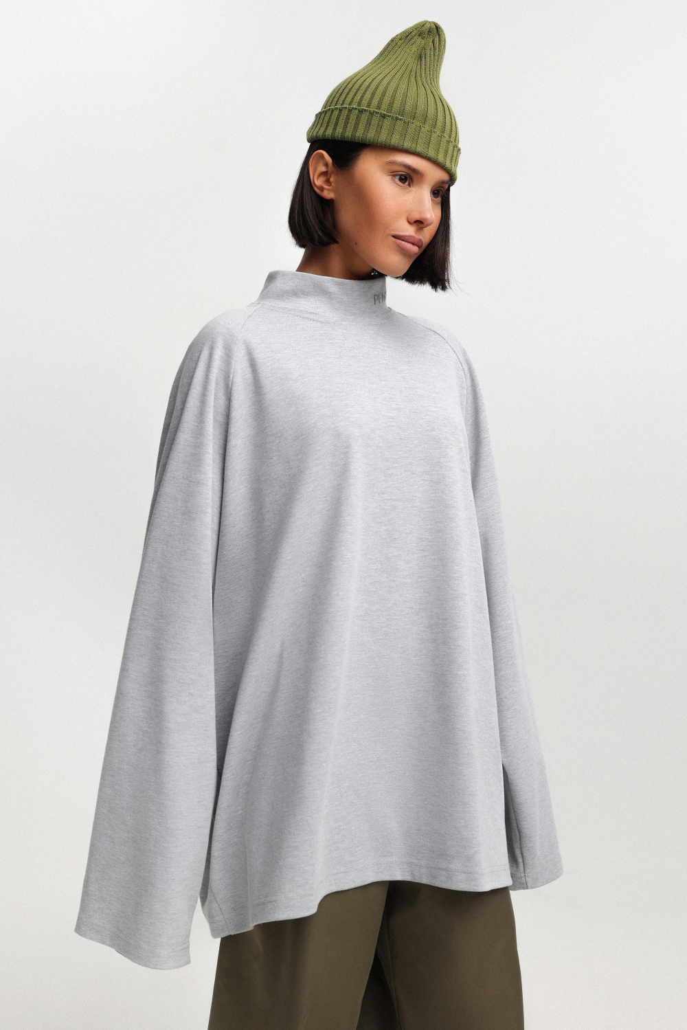 Лонгслив с кокеткой