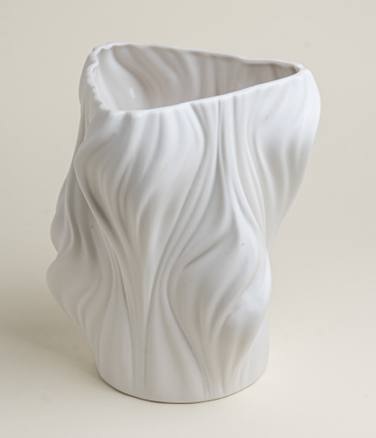 Ваза фарфоровая VOLNA Малая