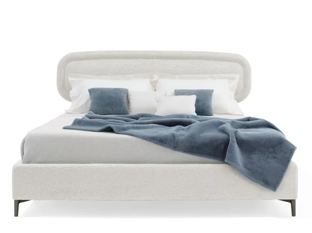 Двуспальная кровать с мягким изголовьем