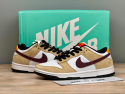 Nike Dunk SB Low Crimson