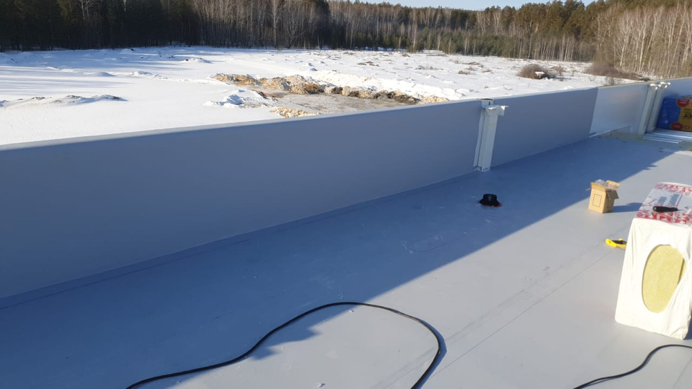 Поставка и монтаж кровли из ПВХ мембраны, монтаж профилированного настила Завод "ТЕПЛИТ"