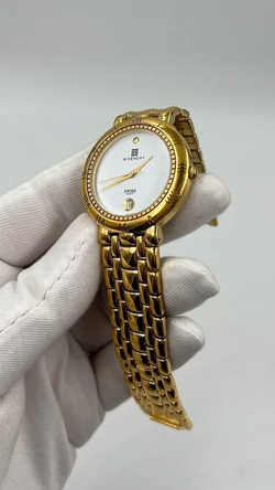 Часы Givenchy