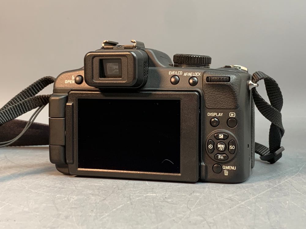 Leica Camera V-Lux 2