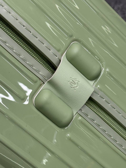 Чемодан Rimowa Essential Sleeve Cabin