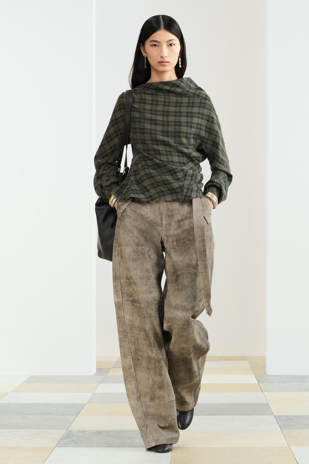 ZARA КОЖАНЫЕ БРЮКИ СО СРЕДНЕЙ ПОСАДКОЙ, СЕРО-КОРИЧНЕВЫЙ