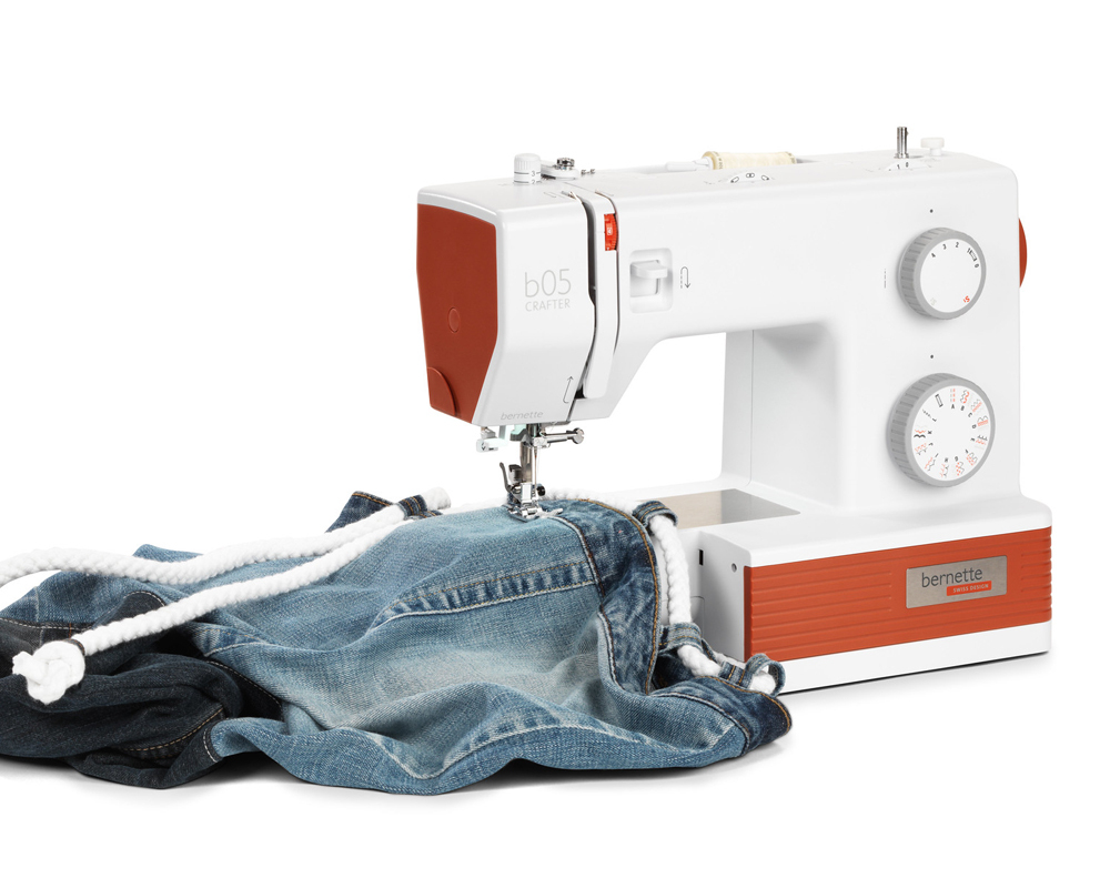 Швейная машина Bernette b05 CRAFTER
