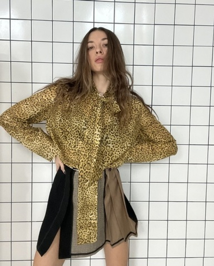 Шелковая блуза с бантом