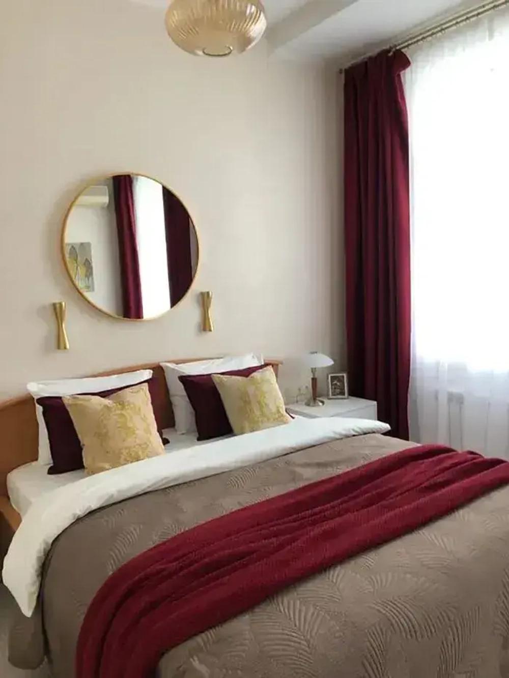 Зеркало круглое настенное в алюминиевой раме, 100 х 100 см