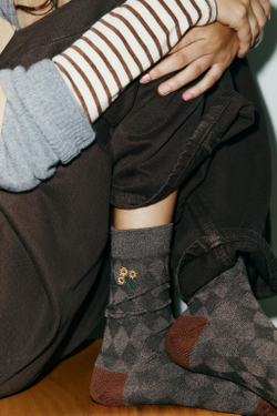 ZARA НОСКИ С ВЫШИВКОЙ В ВИДЕ РОМБОВ, СЕРО-КОРИЧНЕВЫЙ