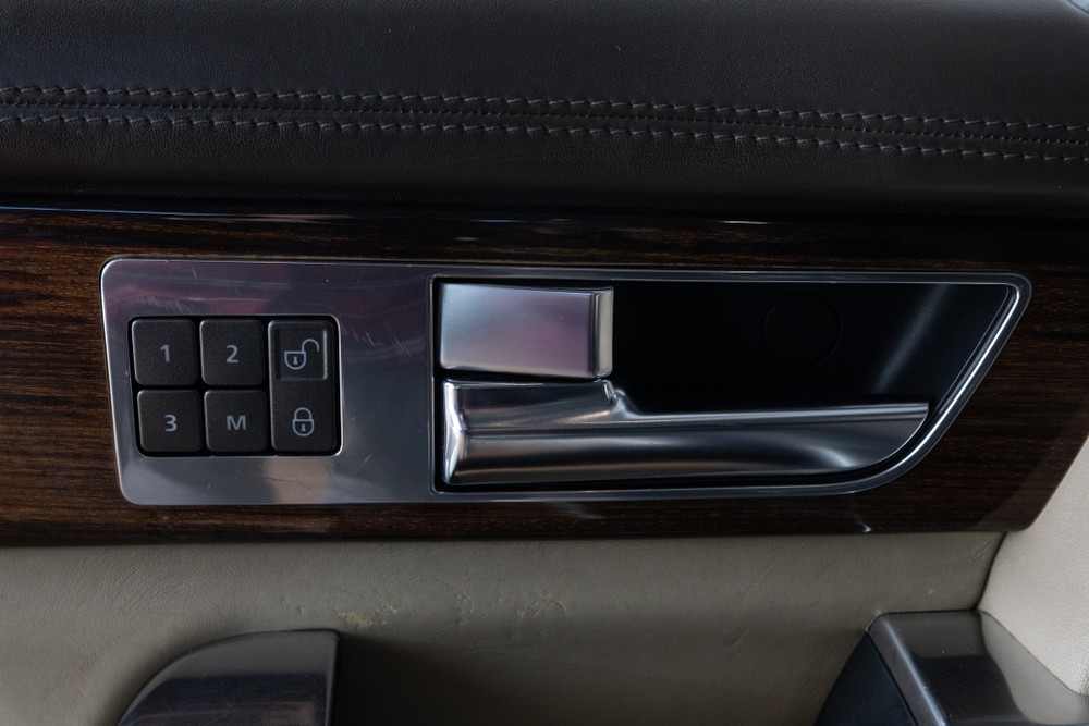 Land Rover Discovery, 2012 год