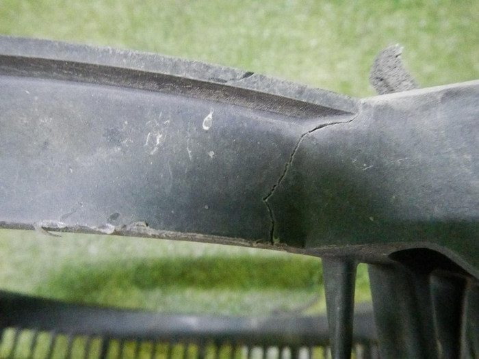 Диффузор вентилятора кондиционера Toyota Land Cruiser 200 (2015-2021)