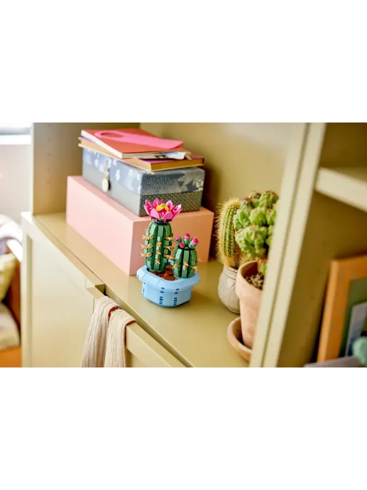 Конструктор Botanical Collection 11509 Цветущий Кактус