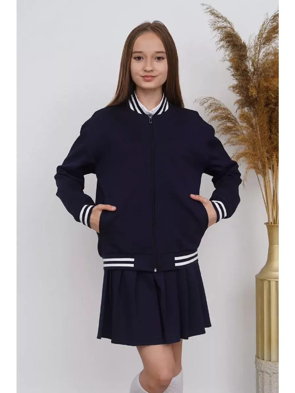 Школьная форма для девочки.