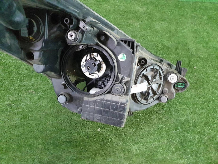 Битая Фара левая Hyundai I30 2 GD (2011-2015) галоген