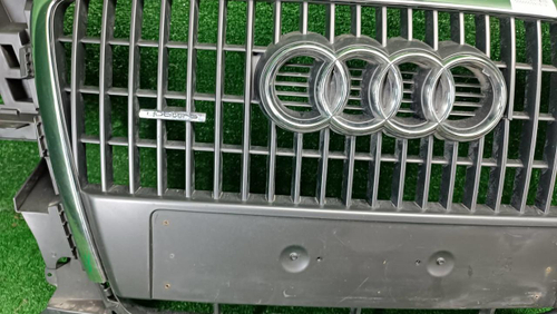 Решетка радиатора Audi Q5 1 8R (2008-2012)