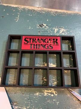 Стенд для фигурок Kinder joy Очень странные дела (12 секций)