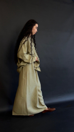 Льняной костюм с юбкой