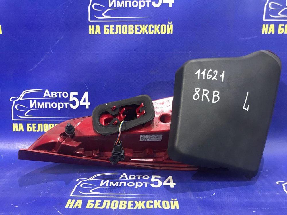 Вставка багажника левая AUDI Q5 2009-2012