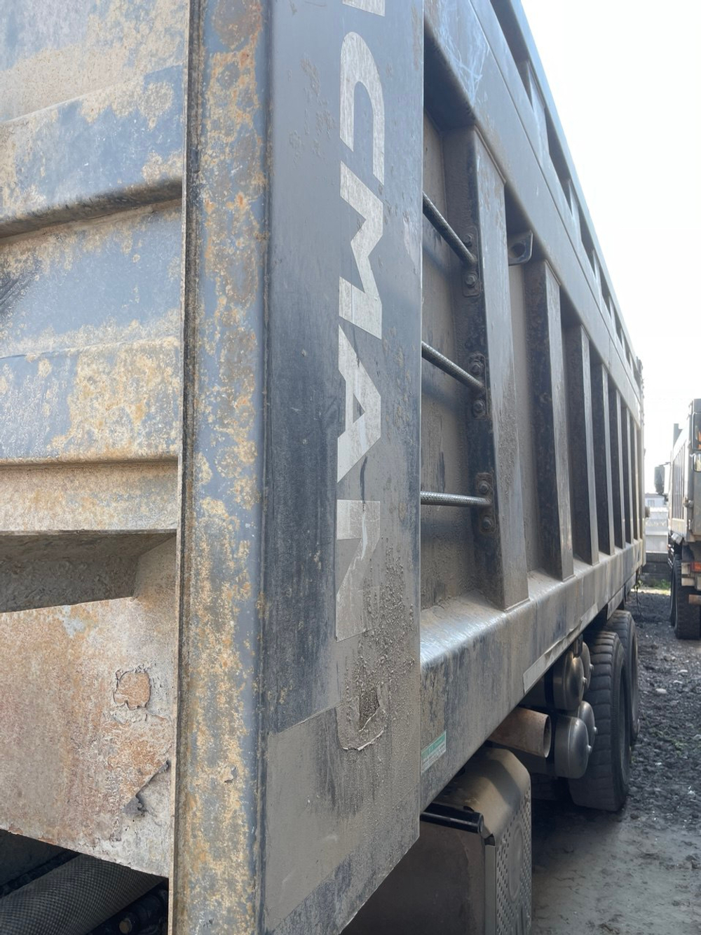 Shacman (Shaanxi) SX* 8x4 Самосвал SX33186V366 (Дизельный, 11,6 л, 423 л.с., МТ)