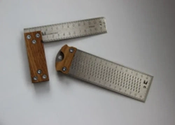 Угольник столярный 150мм Миллиметрика