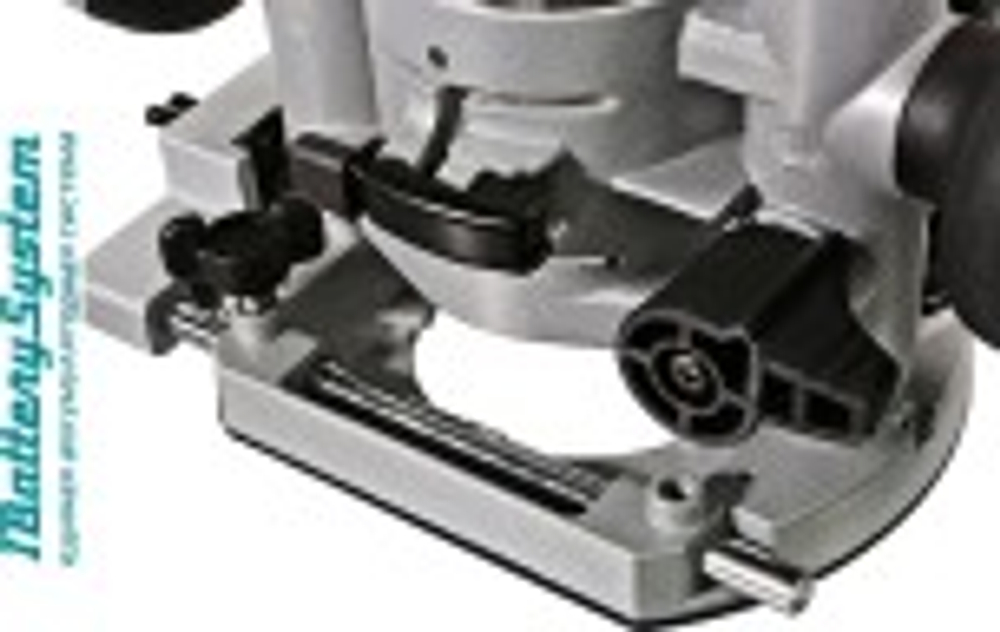 Фрезер аккумуляторный Sturm CER1803 3 основания, сумка, без АКБ и ЗУ