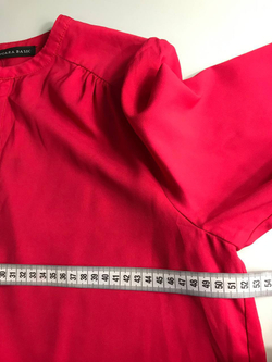 Блузка ZARA с эффектным вырезом в зоне декольте 44-46 размер